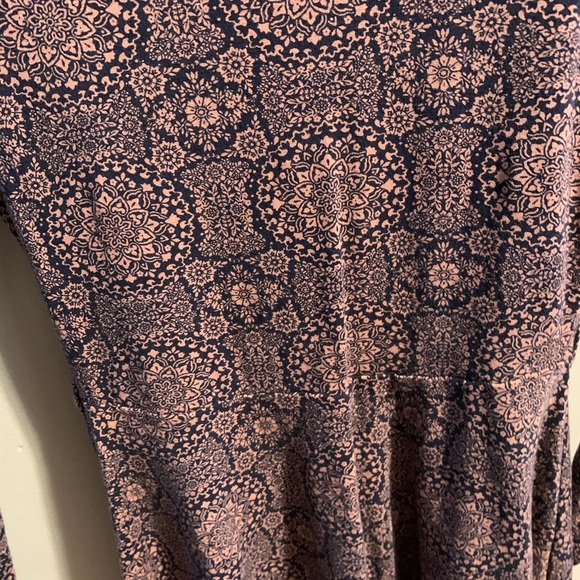 FOREVER 21 PATTERNED DRESS - Picture 3 of 4